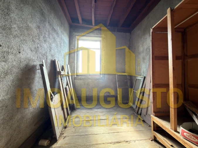 Moradia T4 para Venda em Tourais e Lajes Foto 11