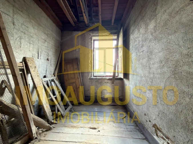 Moradia T4 para Venda em Tourais e Lajes Foto 12