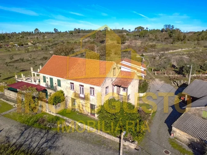 Moradia T4 para Venda em Tourais e Lajes Foto 2