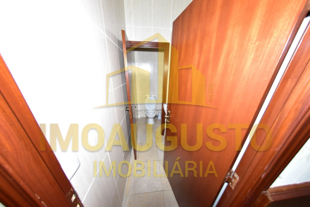 Loja para Venda em Guarda Foto 12