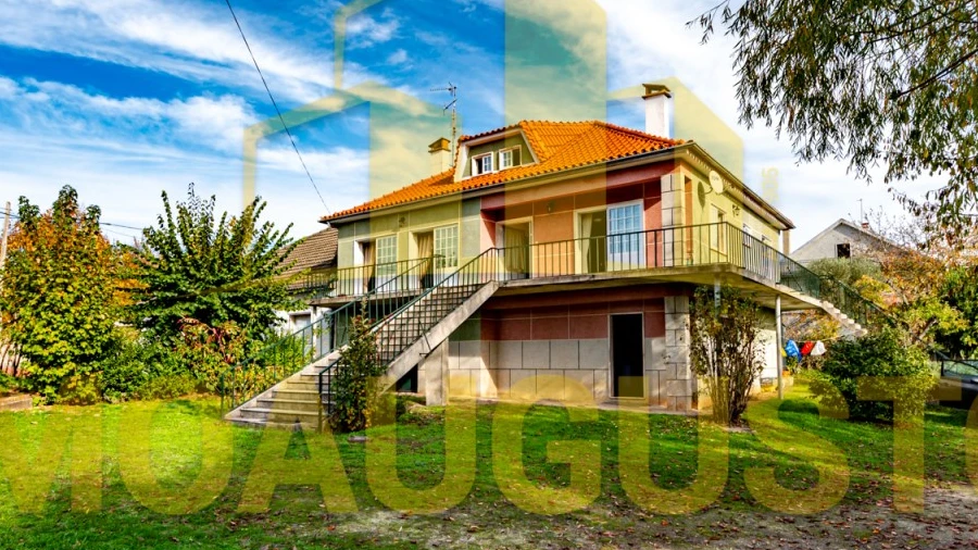 Moradia T5 para Venda em Quintas de São Bartolomeu