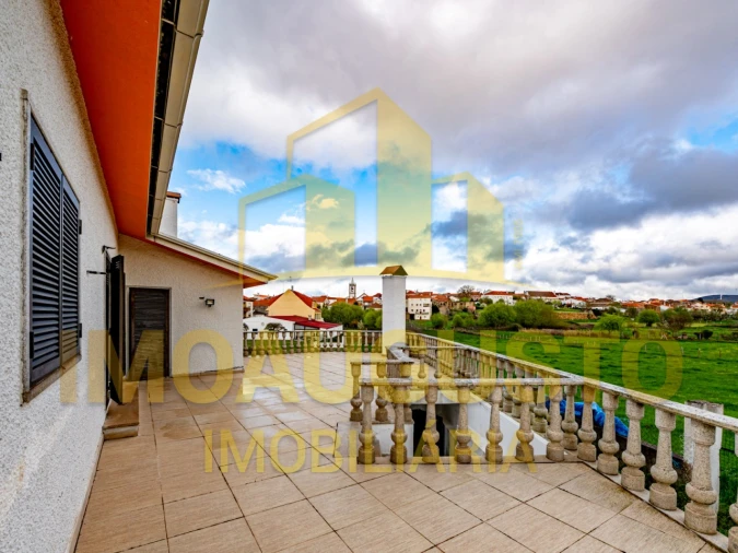 Moradia T6 para Venda em Souto Foto 7