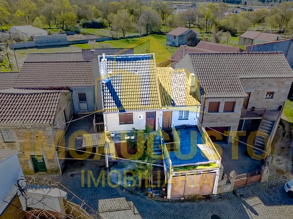 Moradia T3 para Venda em Vila Boa Foto 1