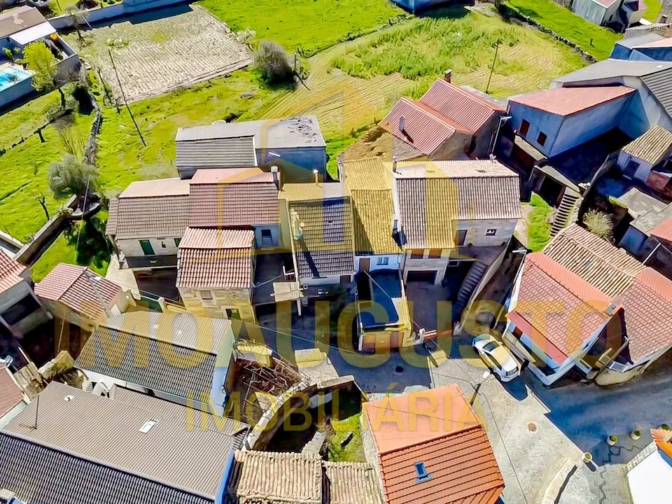 Moradia T3 para Venda em Vila Boa Foto 2