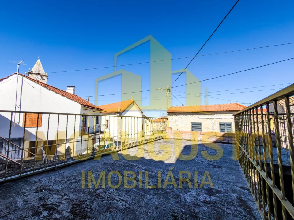 Moradia T3 para Venda em Vila Boa Foto 18