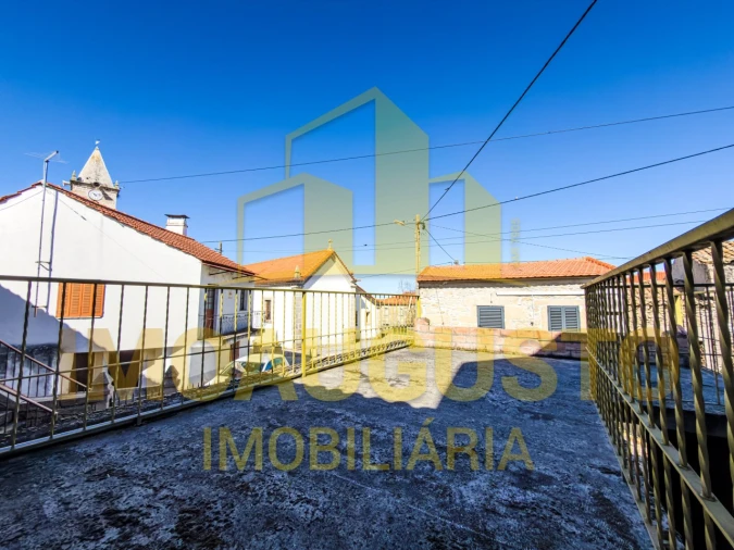 Moradia T3 para Venda em Vila Boa Foto 18