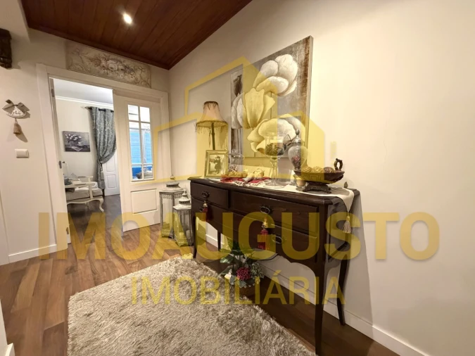 Moradia T4 para Venda em Guarda Foto 2