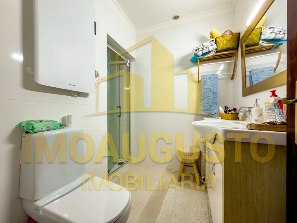 Moradia T3 para Venda em Guarda Foto 19
