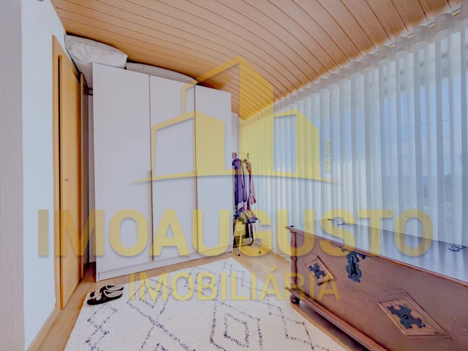 Moradia T3 para Venda em Guarda Foto 13