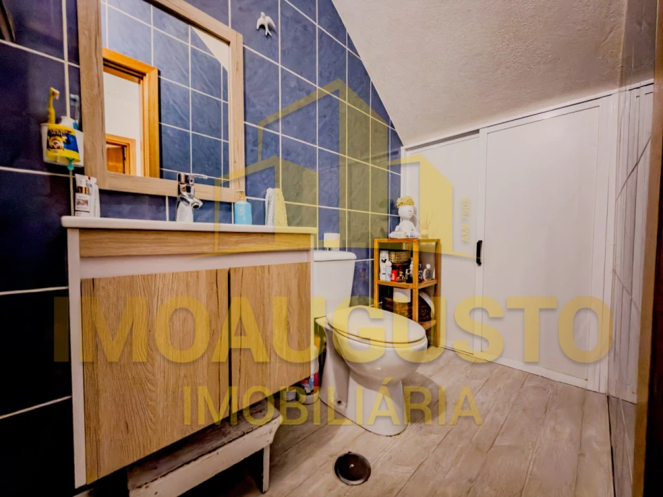 Moradia T3 para Venda em Guarda Foto 8