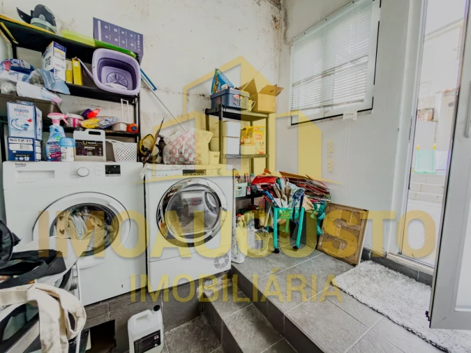 Moradia T3 para Venda em Guarda Foto 21