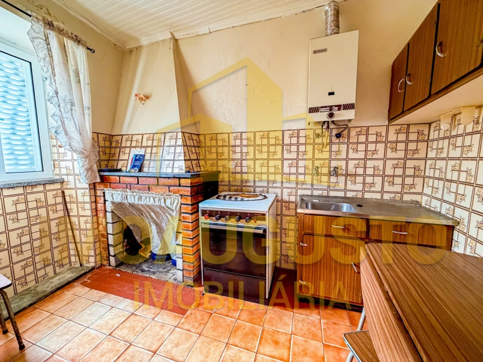 Moradia T3 para Venda em Figueiró da Serra e Freixo da Serra Foto 3