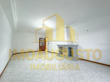 Moradia T3 para Venda em Guarda