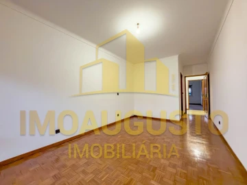 Moradia T3 para Venda em Guarda