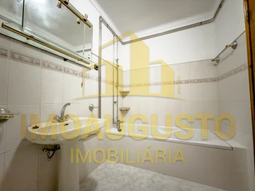 Moradia T3 para Venda em Guarda
