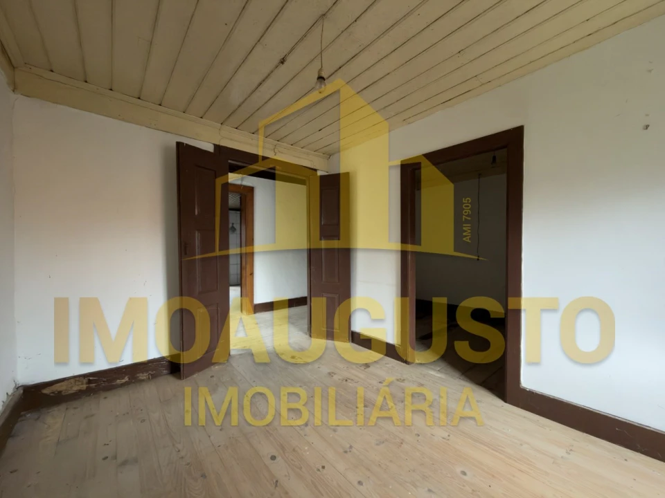 Moradia T4 para Venda em Cinco Vilas e Reigada Foto 6