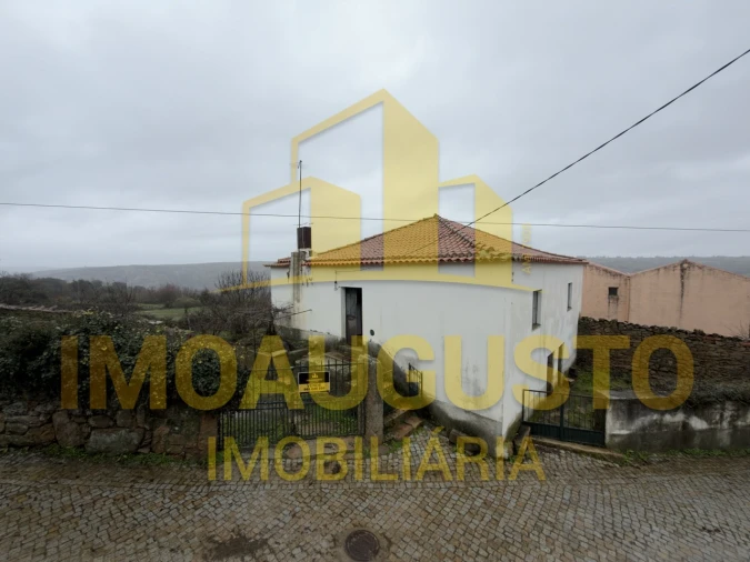 Moradia T4 para Venda em Cinco Vilas e Reigada Foto 2