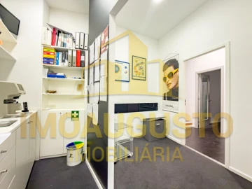 Loja para Arrendamento em Guarda