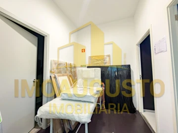 Loja para Arrendamento em Guarda