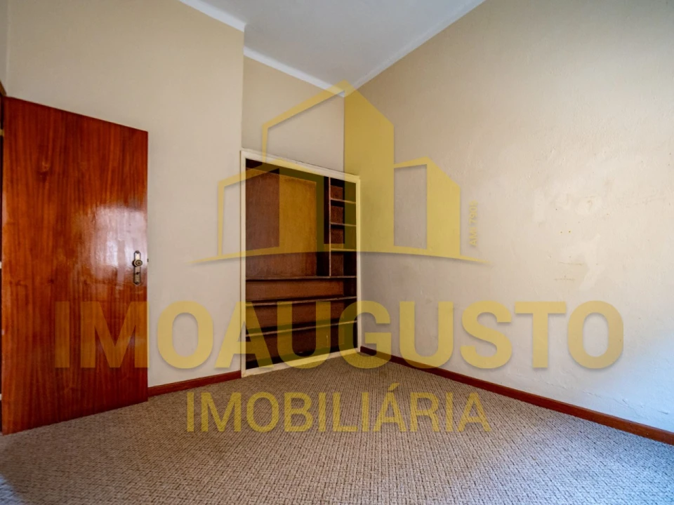 Moradia T2 para Arrendamento em Gouveia (São Pedro e São Julião) Foto 5