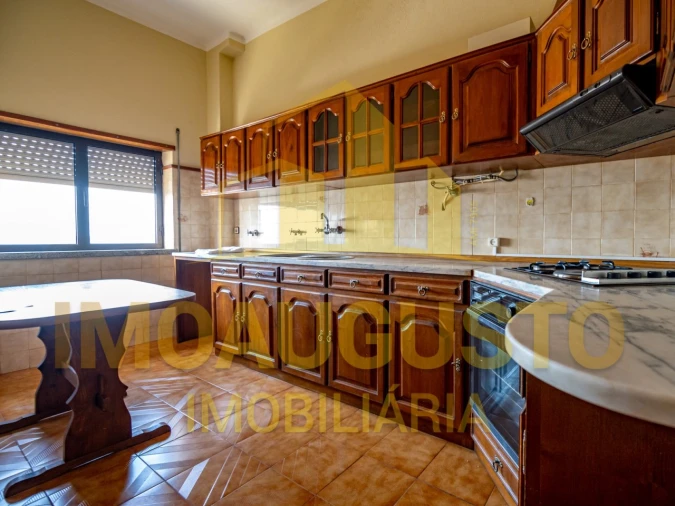 Moradia T2 para Arrendamento em Gouveia (São Pedro e São Julião) Foto 2