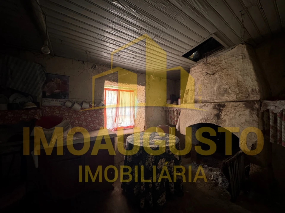 Moradia T4 para Venda em Almeida Foto 5