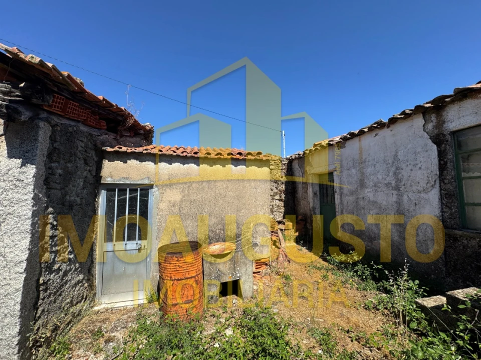 Moradia T4 para Venda em Almeida Foto 7