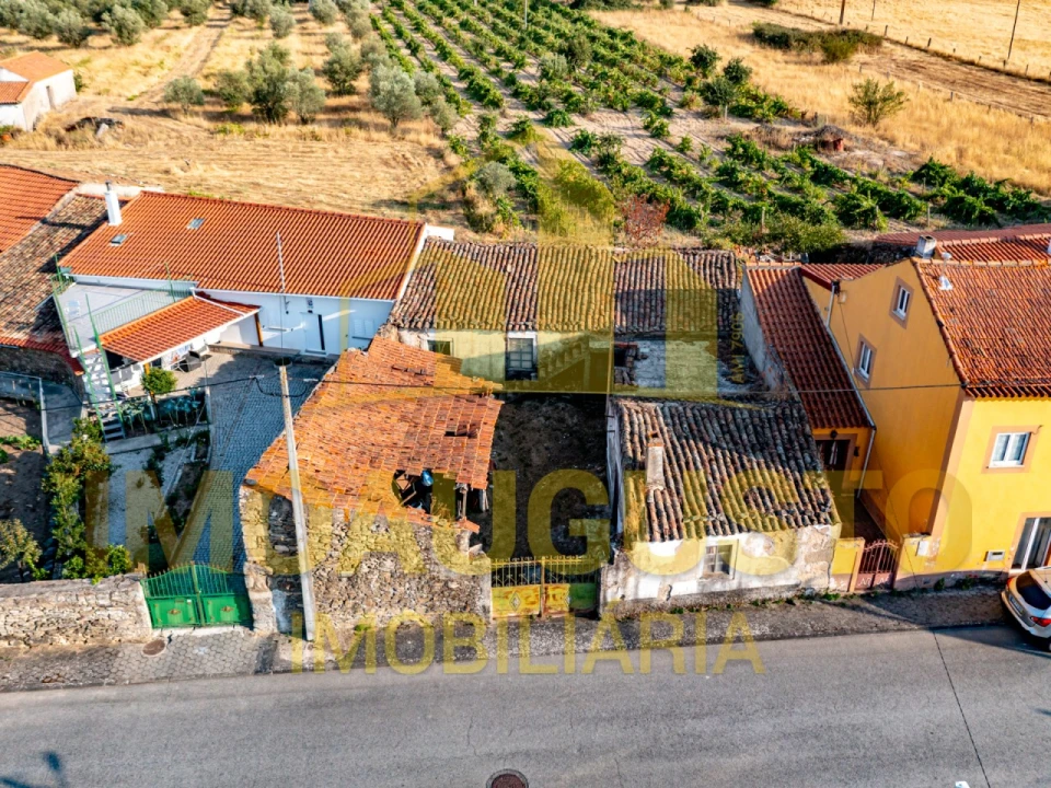 Moradia T4 para Venda em Almeida Foto 11