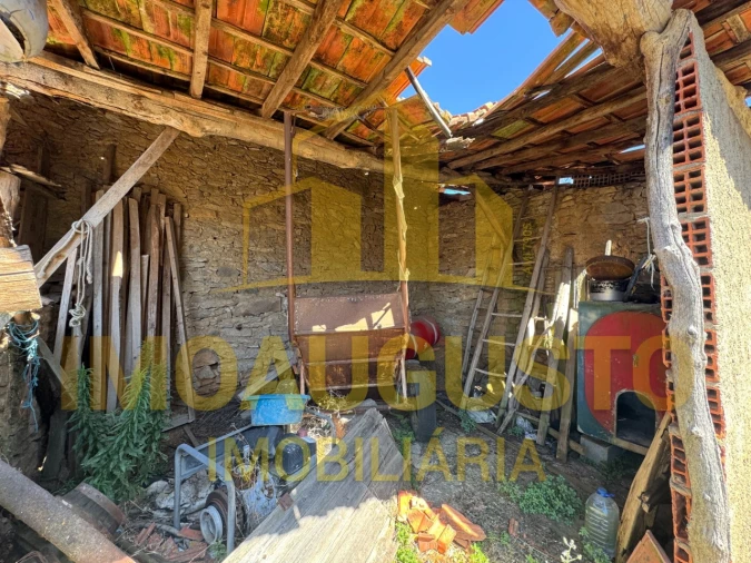 Moradia T4 para Venda em Almeida Foto 8