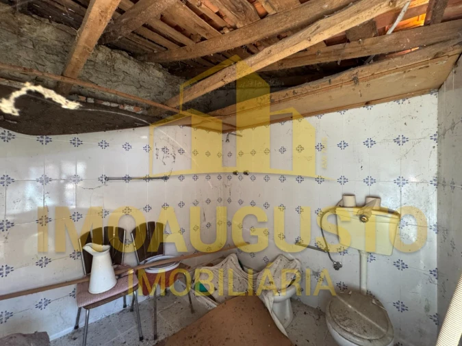 Moradia T4 para Venda em Almeida Foto 9