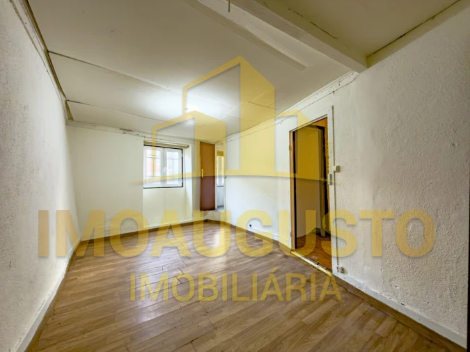 Moradia T2 para Venda em Famalicão Foto 5