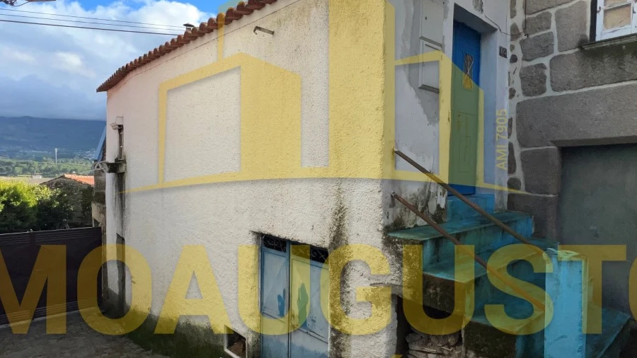 Moradia T2 para Venda em Pinhanços
