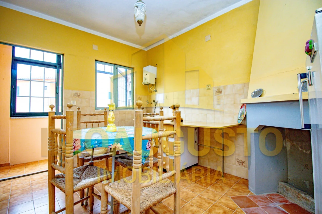 Moradia T3 para Venda em Cinco Vilas e Reigada Foto 3