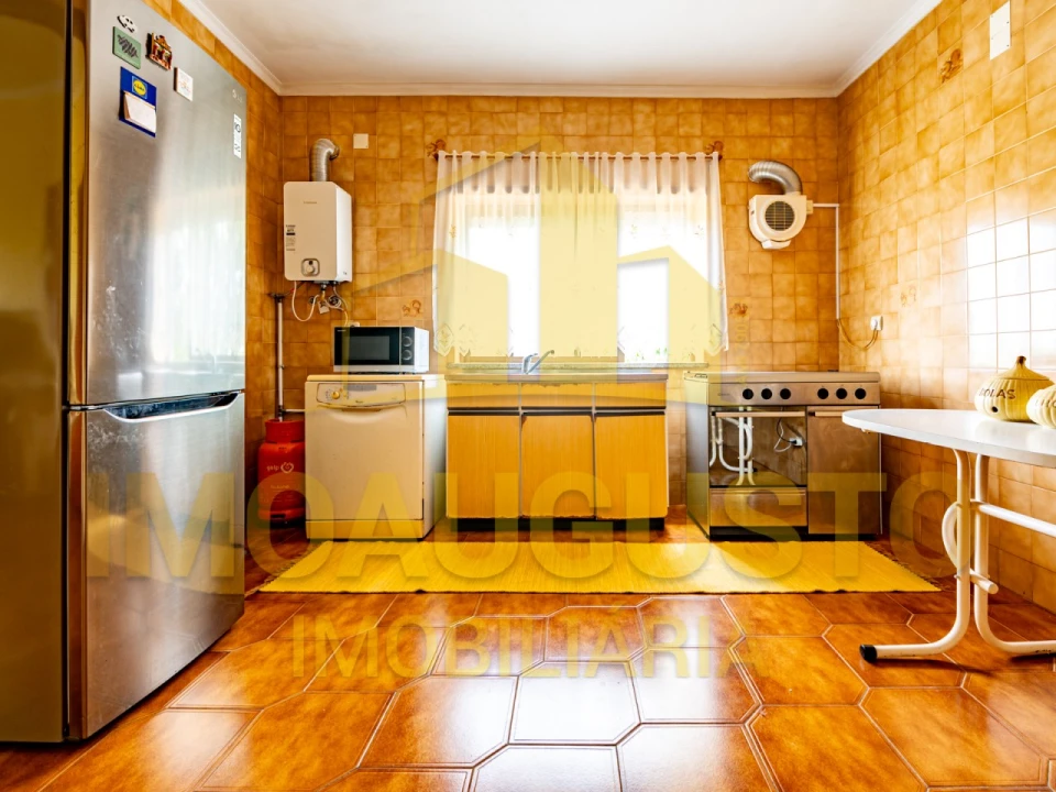 Moradia T4 para Venda em Santa Comba Foto 6