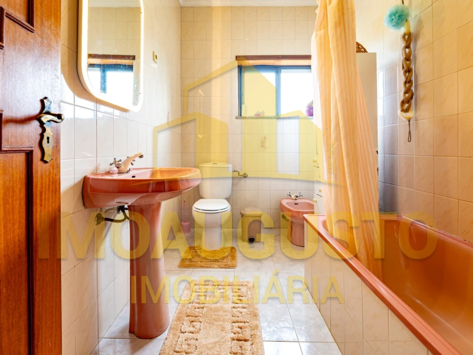 Moradia T4 para Venda em Santa Comba Foto 22