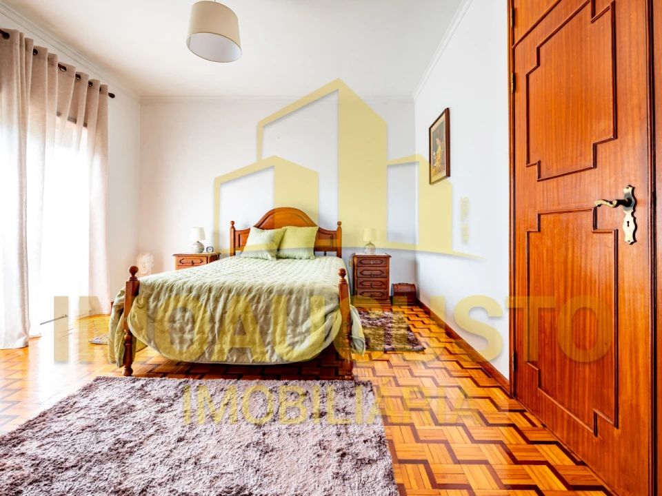 Moradia T4 para Venda em Santa Comba Foto 24