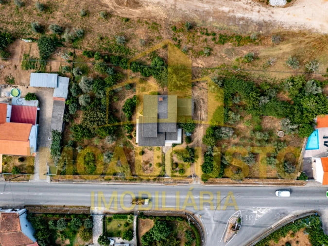 Moradia T4 para Venda em Santa Comba Foto 31