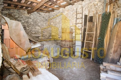 Moradia para Venda em Tamanhos