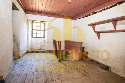 Moradia para Venda em Tamanhos