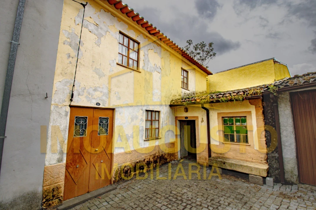 Moradia T2 para Venda em Escalhão Foto 1