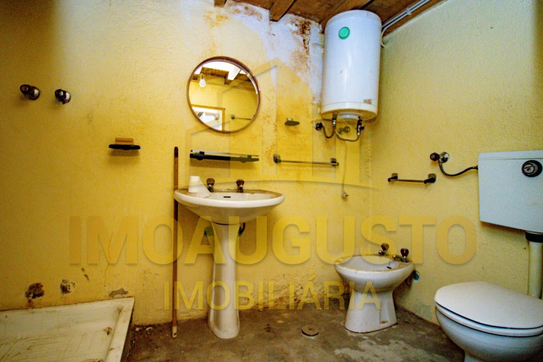 Moradia T2 para Venda em Escalhão Foto 4