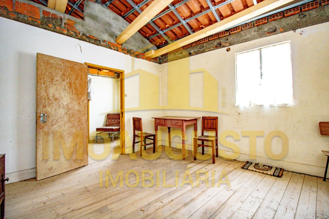 Moradia T2 para Venda em Escalhão Foto 10