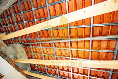 Moradia T2 para Venda em Escalhão