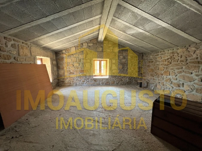 Moradia T1 para Venda em Aldeia da Ponte Foto 5