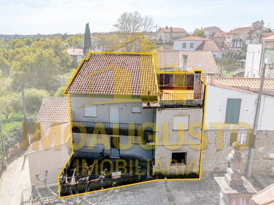 Moradia T4 para Venda em Santiago Foto 1