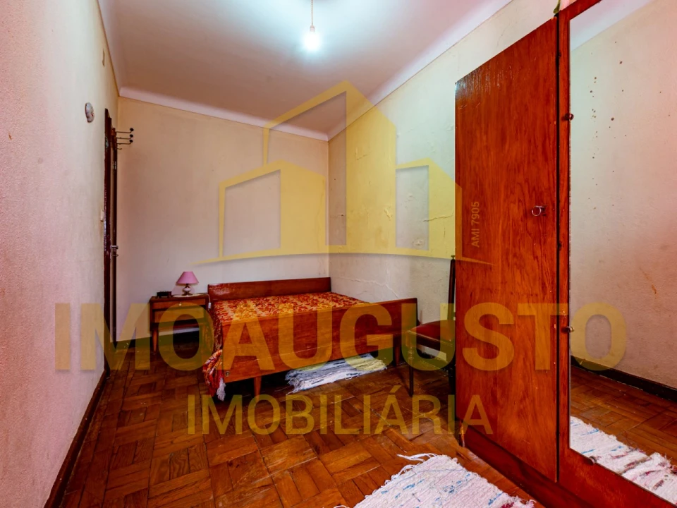 Moradia T4 para Venda em Santiago Foto 21