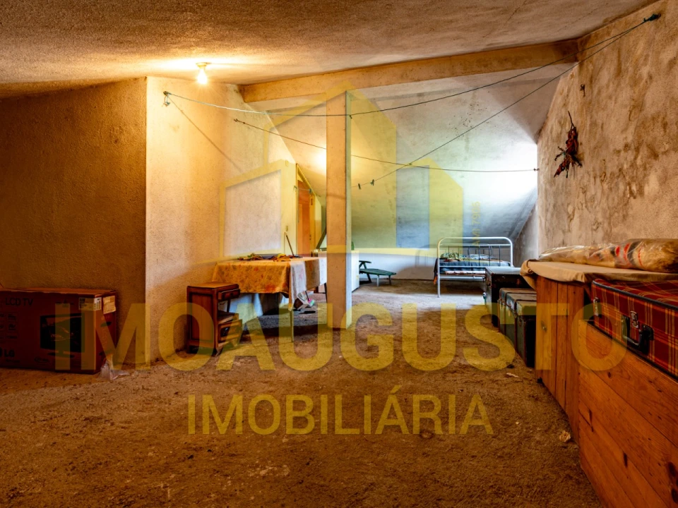 Moradia T4 para Venda em Santiago Foto 32