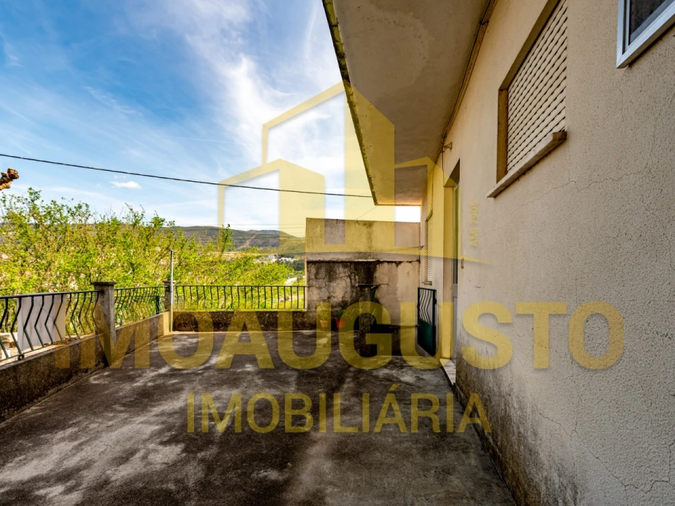 Moradia T4 para Venda em Santiago Foto 36