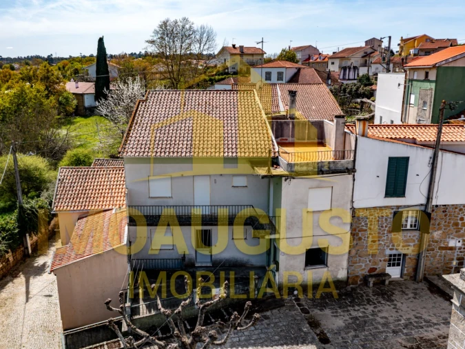 Moradia T4 para Venda em Santiago Foto 2