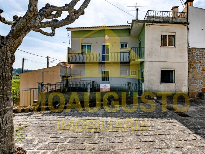 Moradia T4 para Venda em Santiago Foto 3